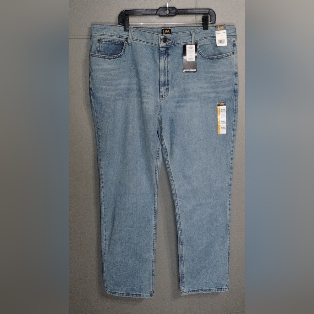 Lee Jeans Men's Light Blue Relaxed Fit Straight Leg Flex Comfort (42X32)